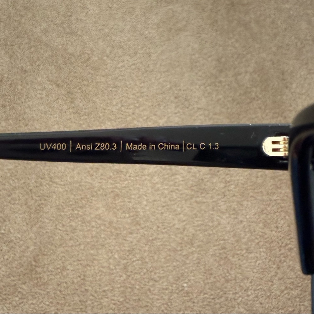 HEAT WAVE VISUAL WOMENS CLARITY SUNGLASSES BLACK/GOLD - Picture 4 of 5